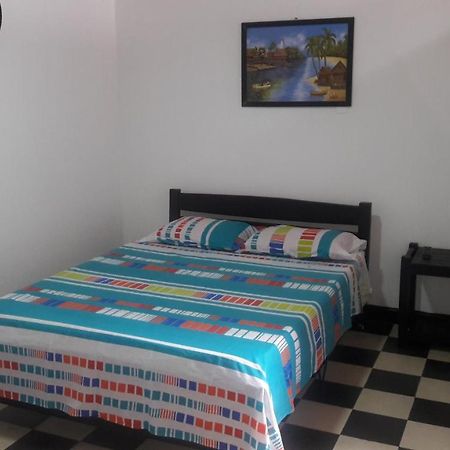 Hospedaje Santa Barbara بوغا المظهر الخارجي الصورة