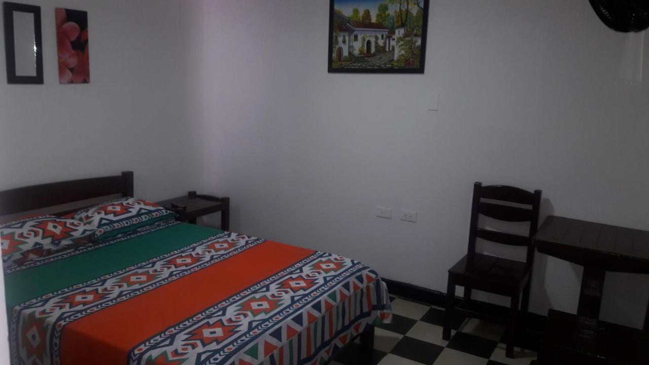 Hospedaje Santa Barbara بوغا المظهر الخارجي الصورة