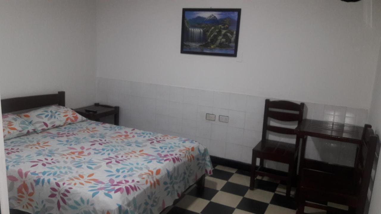 Hospedaje Santa Barbara بوغا المظهر الخارجي الصورة