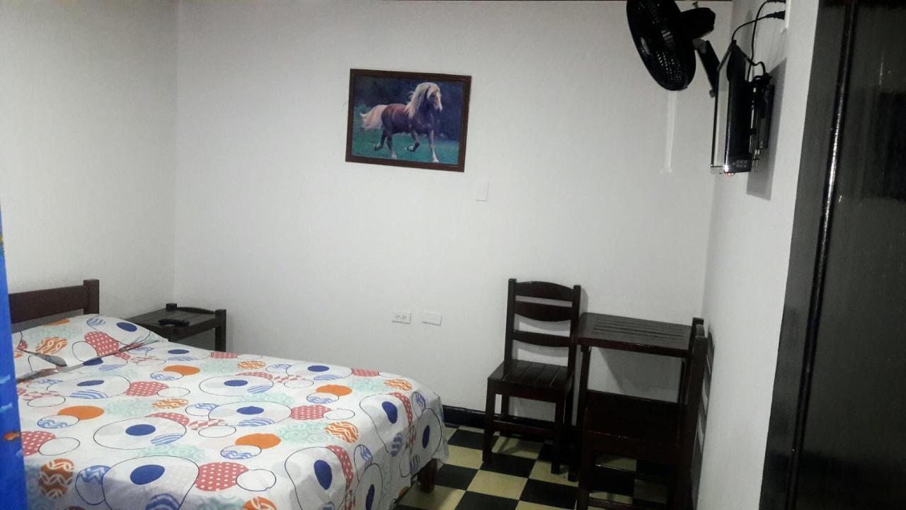 Hospedaje Santa Barbara بوغا المظهر الخارجي الصورة