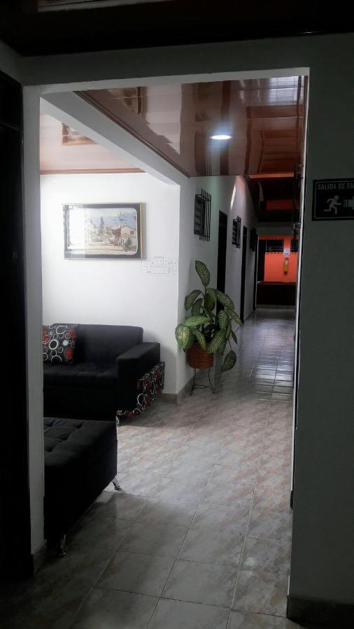 Hospedaje Santa Barbara بوغا المظهر الخارجي الصورة
